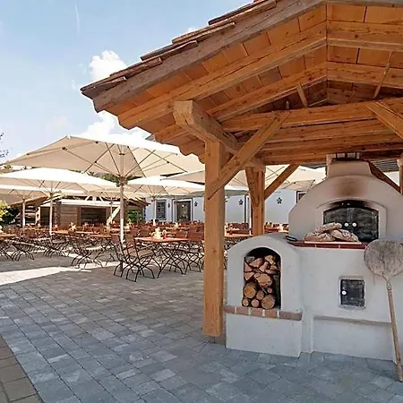 Naturel Hoteldorf Schoenleitn ホテル