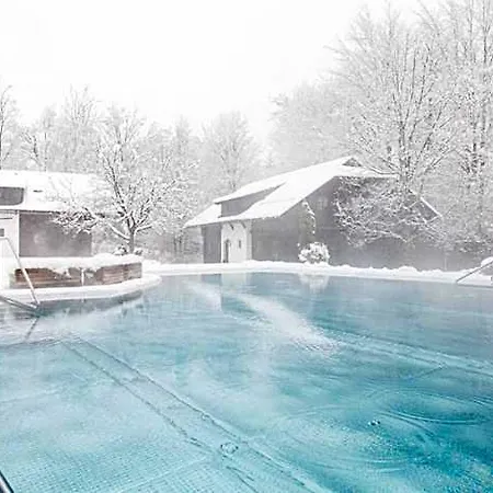 Naturel Hoteldorf Schoenleitn ファアーク・アム・ゼー