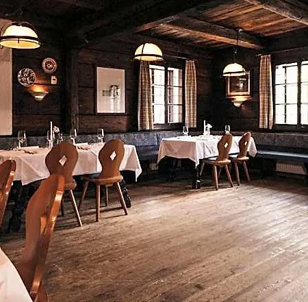 ホテル Naturel Hoteldorf Schoenleitn ファアーク・アム・ゼー