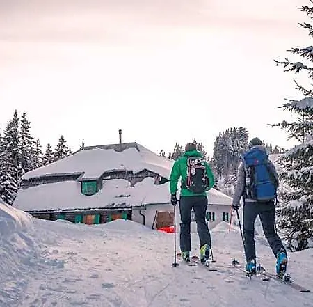 Naturel Hoteldorf Schoenleitn ホテル