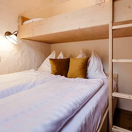 ホテル Naturel Hoteldorf Schoenleitn