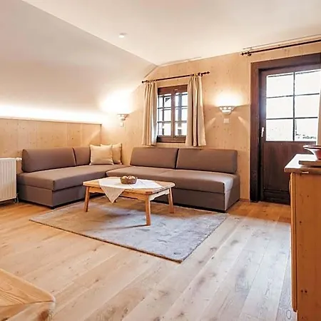 Naturel Hoteldorf Schoenleitn ファアーク・アム・ゼー