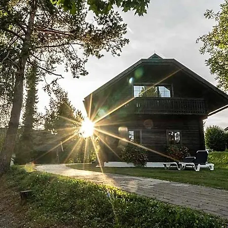 Naturel Hoteldorf Schoenleitn ファアーク・アム・ゼー